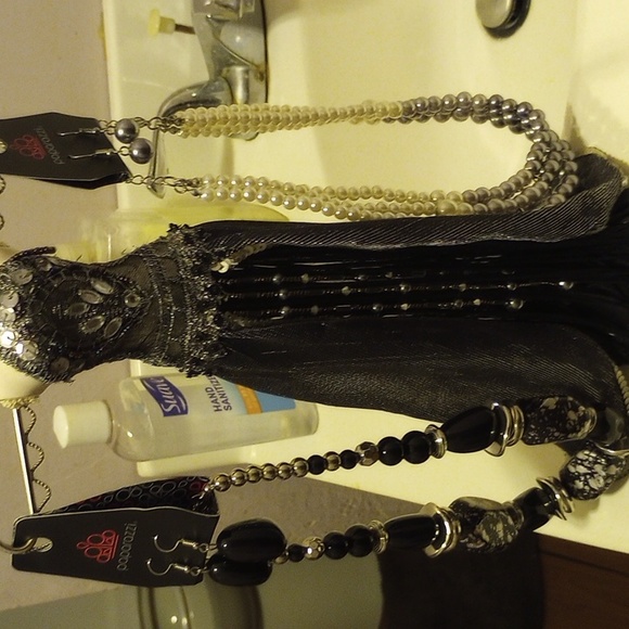 Two necklace black and slicer woman - Picture 1 of 1